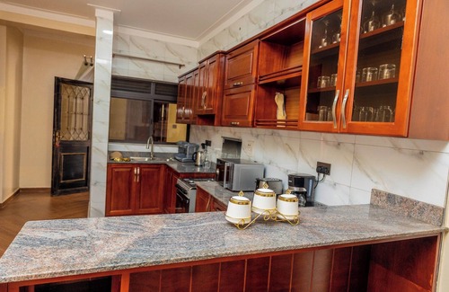 Entebbe Bed & Breakfast | Sand Grains Residences 012