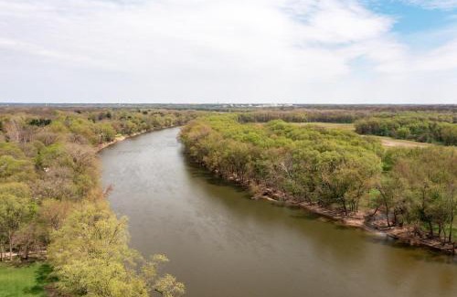 West Lafayette House | SAND HILL COTTAGE 3 Bedroom Home near PURDUE! River & Park View