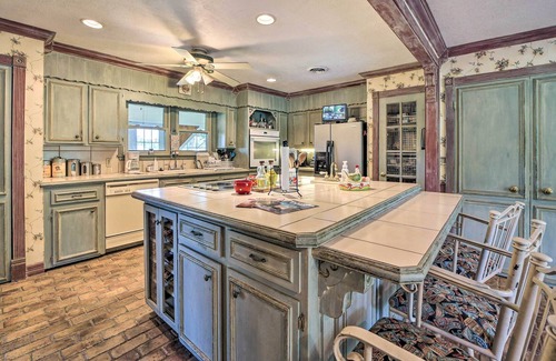 Sand Springs House | Sand Springs Home w/ Large Yard: 3 Mi to Lake