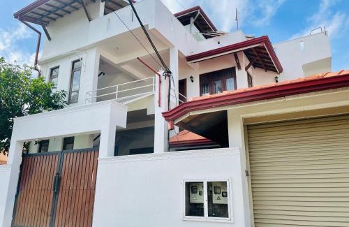 Kudapaduwa House | Sand & Surf Guest House