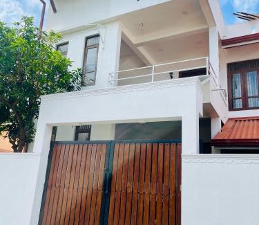Kudapaduwa House | Sand & Surf Guest House