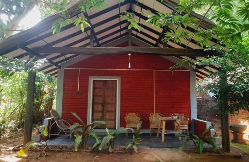 Udawalawa Hotel | Sandalwood Cottage
