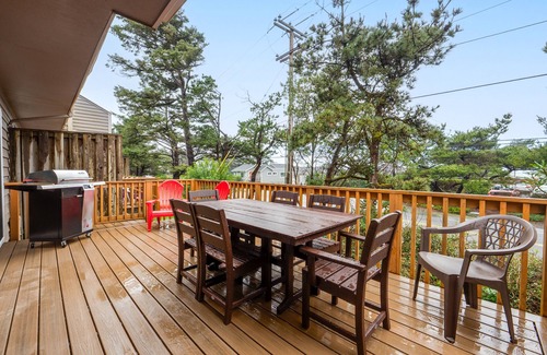 Tolovana Park Condo | Sandcastle B-4 Condo - Includes Garage/Pool/EV Charger -1.5 blocks to the beach