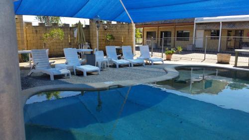 Tin Can Bay Hotel | Sandcastle Motel Tin Can Bay