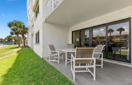 Cocoa Beach Apartment | Sandcastles 103