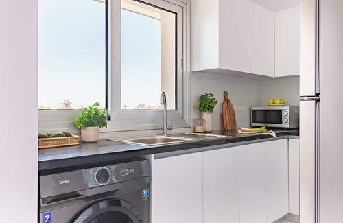 Limassol Apartment | Sanders Cruise - Modern 1-bdr Apt With Balcony