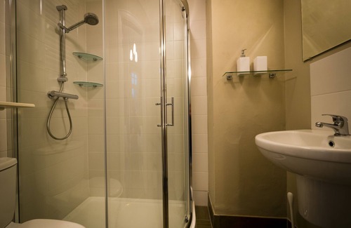 Headington House | Sandfield Guest House