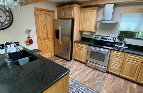 Sandia Heights South House | Sandia Heights Getaway VIEWS, UPSCALE, 3BR