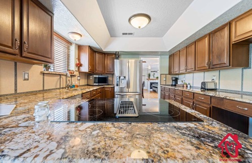 Nor Este House | Sandia Sunsets with Hot Tub - An Irvie Home