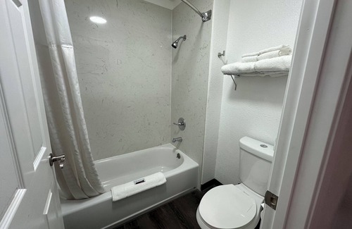 Livermore Hotel | Sands Motel