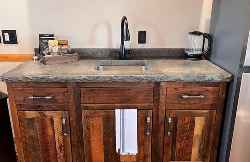 Wisconsin Dells Cabin | Sandstone Rustic Retreat & Dells Domes - 9 units- Sleeps 26