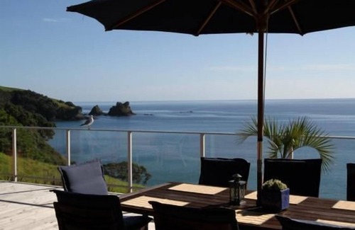 Mahinepua House | Sandy beach Mahinepua