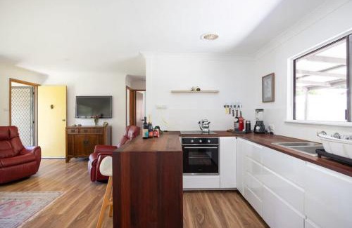 Bawley Point House | Sandy's Beach Shack at Bawley