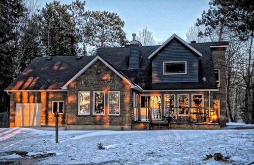 Callander Cottage | Sandy Shores Lake House on Lake Nipissing