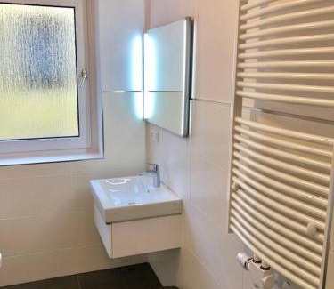 Oberhausen Apartment | Sanierte 2 Zimmer Wohnung am CentrO in Oberhausen