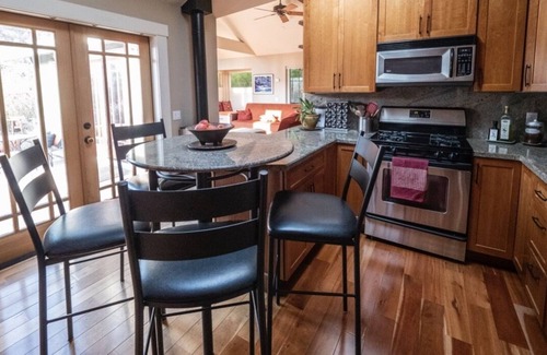 Westside Santa Cruz Cottage | Santa Cruz Sanctuary with hot tub in bamboo garden