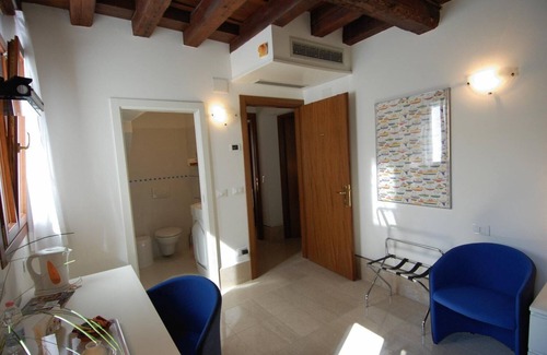 Dorsoduro House | Santa Margherita Guesthouse