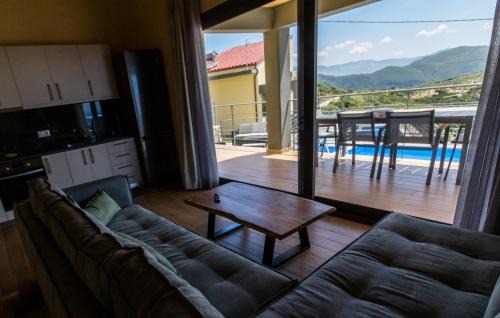 Agia Kiriaki Villa | Santakira Villas