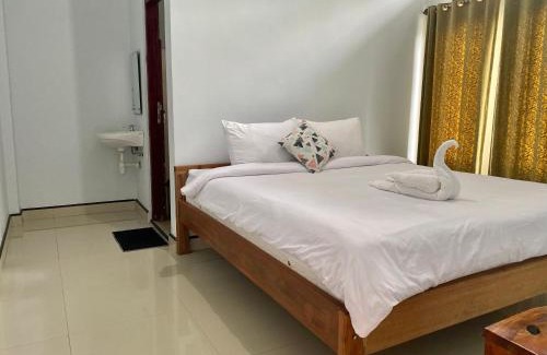 Moni Bed & Breakfast | Santiago Bed and Breakfast at Desa Wisata Moni
