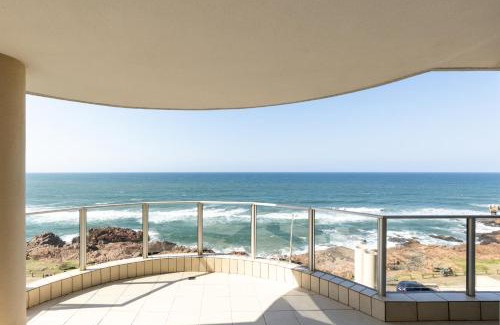 Margate Beach Apartment | Santorini 401A