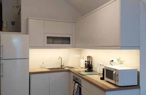 Exo Gonia House | Santorini Cave Suite