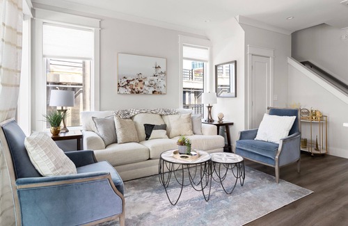 River District Boat Rental | Santorini - Stay Afloat on Downtown Wilmington's Riverwalk