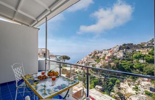 Liparlati Apartment | Santoro Suite - De Vivo Realty