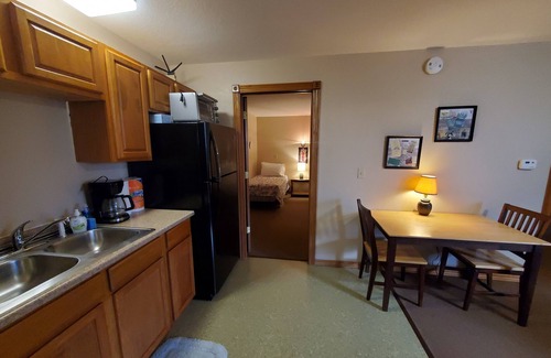Garfield Apartment | Sassafras Inn/Unit B - Close to Marina & Boat Launch; 30 min to Eureka Springs