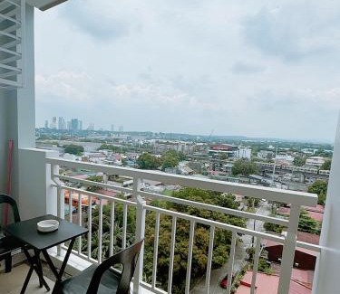 Santolan Apartment | Satori Residence Condo with Balcony