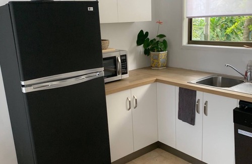 Saunders Beach House | SAUNDERS BEACH, TOWNSVILLE SEASIDE SUBURB 150 M TO THE BEACH