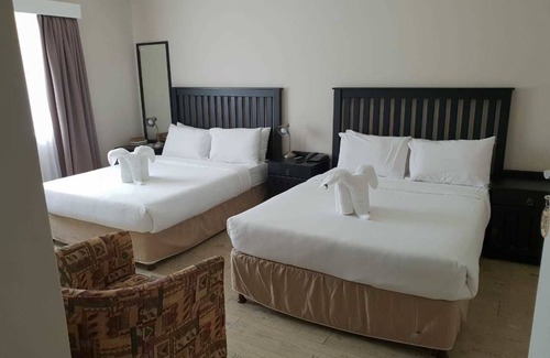 Jeffreys Bay Hotel | Savoy hotel