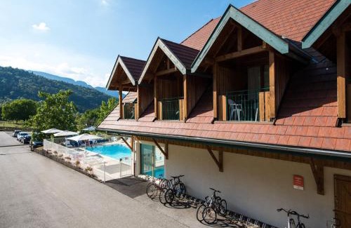Giez Apartment | Savoy Style Mountain Stay