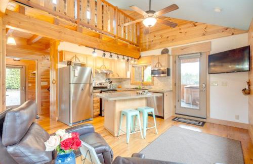 Skyland House | Sawyers Cabin with Hot Tub in Blue Ridge Mtns!