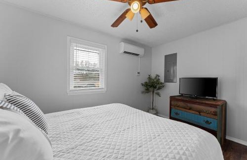 Indian Point Apartment | SC15- Silver Cove 15 condo