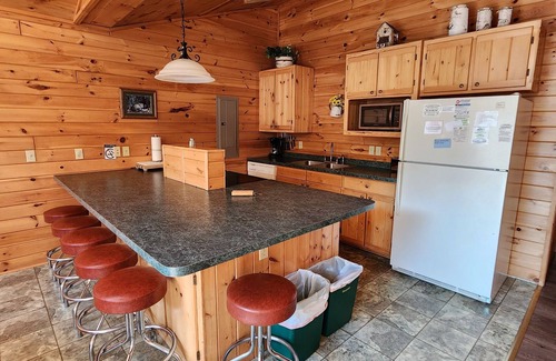 Chief Lake Resort | Scarlet Oak Cabin- Cabin on the Chippewa Flowage within a Resort
