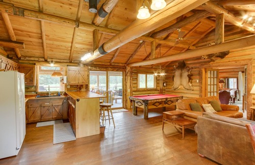 Silver Gate Cabin | Scenic Montana Cabin Rental ~ 1 Mi to Yellowstone!