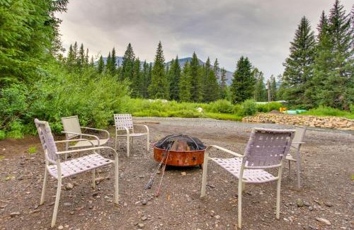 Silver Gate House | Scenic Montana Cabin Rental about 1 Mi to Yellowstone!
