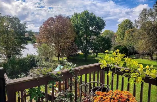 Masterson Station House | Scenic View by the Pond in Lexington