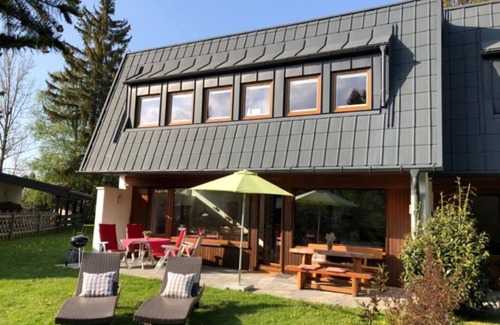 Hinterzarten Condo | Schöne Ferienwohnung mit Exkl. Sauna und Garten