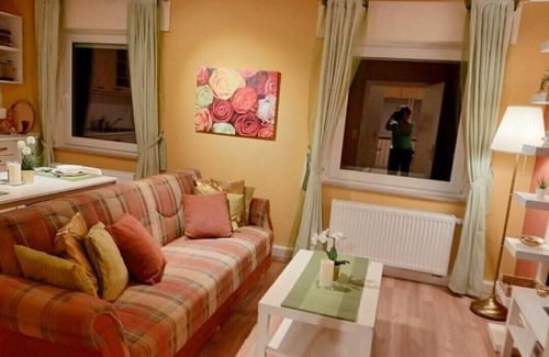 Nonnweiler Apartment | Schöne Ferienwohnung mit Balkon und Garten