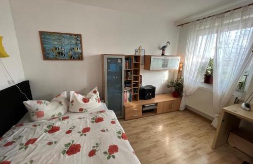 Region Hannover District Apartment | Schönes Haus mit 4 Schlafzimmer Küche Bad WC & Wohnzimmer 2 Parkplätze