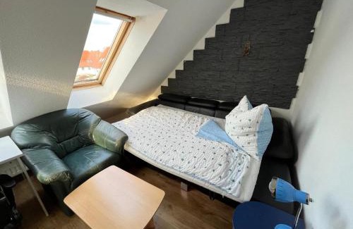 Region Hannover District Apartment | Schönes Haus mit 4 Schlafzimmer Küche Bad WC & Wohnzimmer 2 Parkplätze
