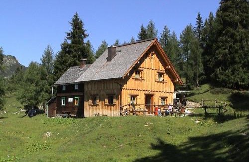 Tauplitzalm Ski Chalet | Schermerhütten