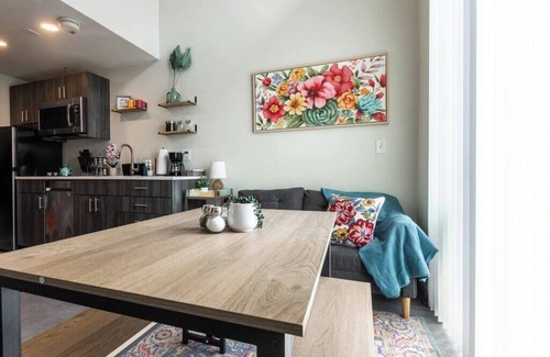 South Kansas City Apartment | Scholar's Row 109