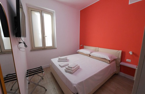 Scilla House | Scilla SeaFront Rooms