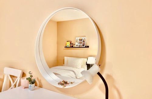 Willoughby House | Scorpion Hiuse Langley -Two rooms Family suite