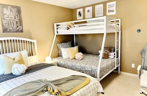 Willoughby House | Scorpion Hiuse Langley -Two rooms Family suite