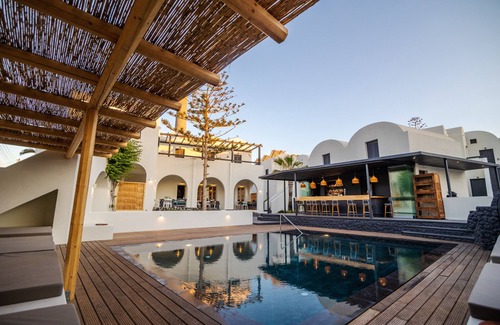 Monolithos Apartment | Scorpios Beach Santorini