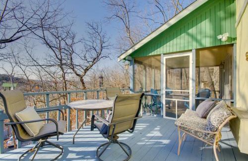 Osage Beach House | Screened Porch and BBQ Margaritaville Resort Escape