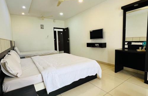 Shravanabelagula Hotel | SDK Residency